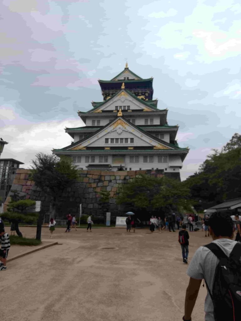 Castillo de Osaka Japon go-jpan.mx